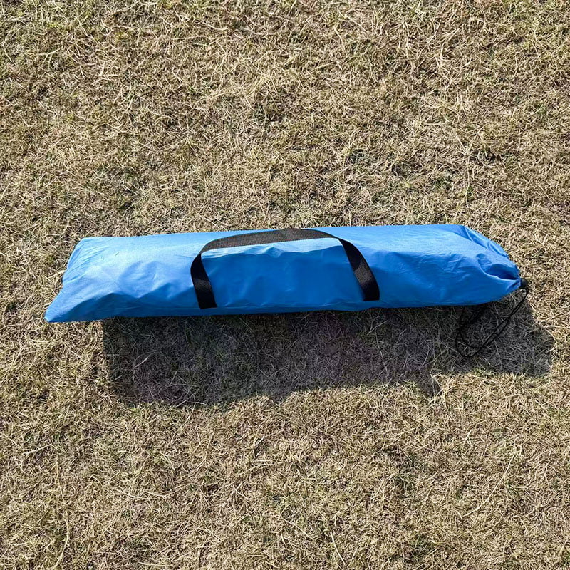 Lätt, tresidigt ventilerat strandtält