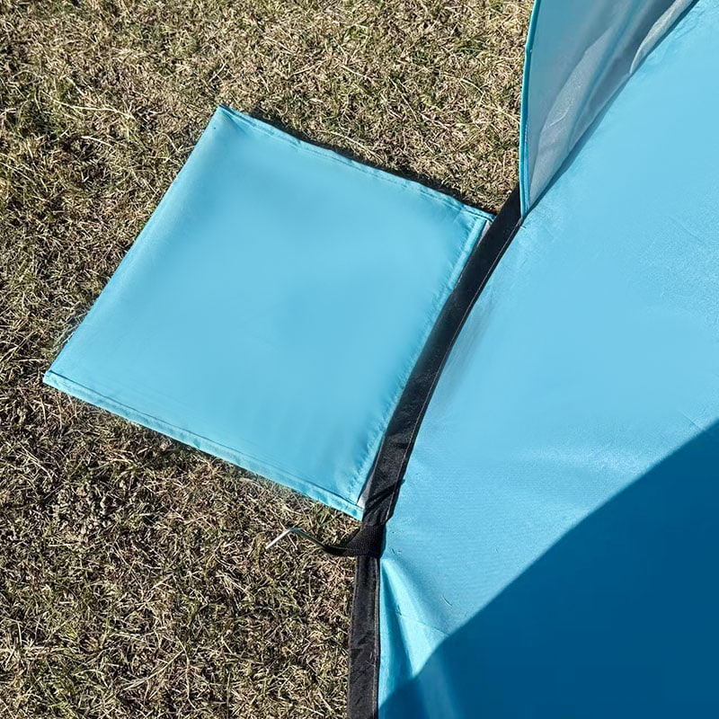 Portabelt strandtält för flera personer utomhus