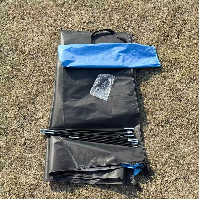 Lätt, tresidigt ventilerat strandtält