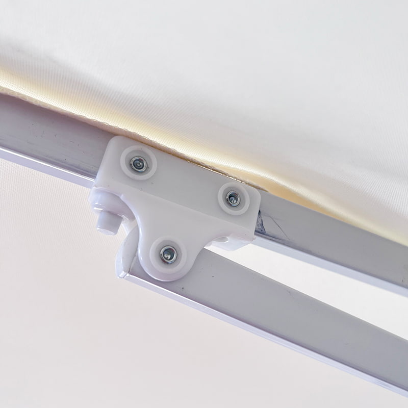 Fyrkantigt/rundt takmonterat paraply