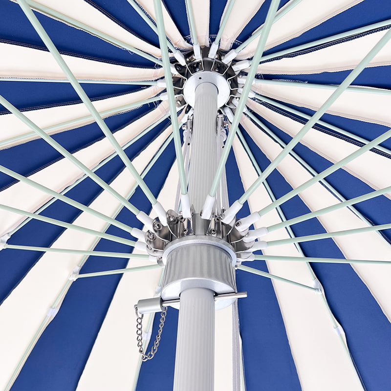 2,5 M blått och vitt Patchwork Pagoda paraply