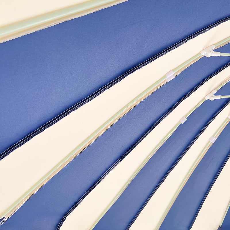 2,5 M blått och vitt Patchwork Pagoda paraply