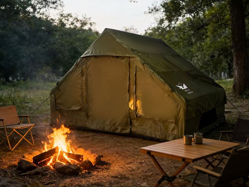 Militärgrönt uppblåsbart campingtält i liten storlek Militärgrönt uppblåsbart campingtält i liten storlek