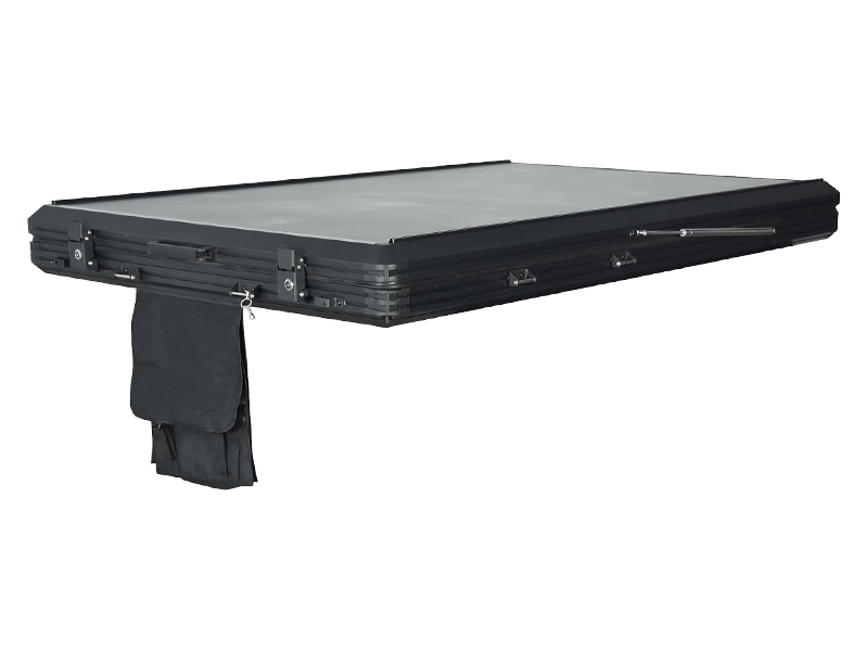 Campingtält på taket med stege Campingtält på taket med stege