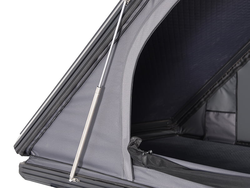 Campingtält på taket med stege Campingtält på taket med stege