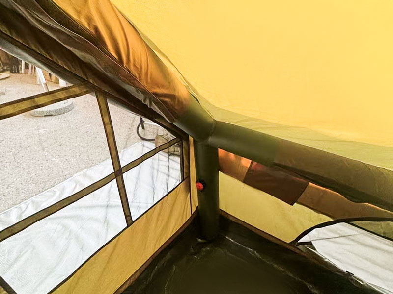 Militärgrönt uppblåsbart campingtält i liten storlek Militärgrönt uppblåsbart campingtält i liten storlek